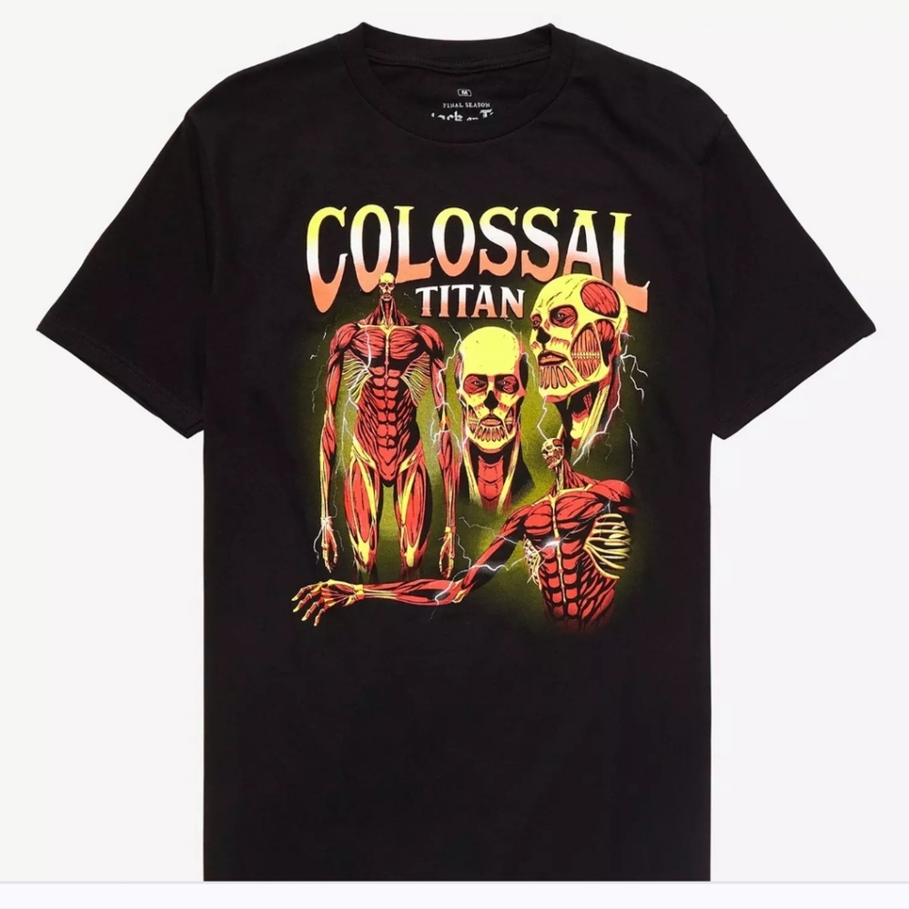 Attack On Titan Men's SS Graphic Colossol Titan Collage T-shirt VGUC Size M